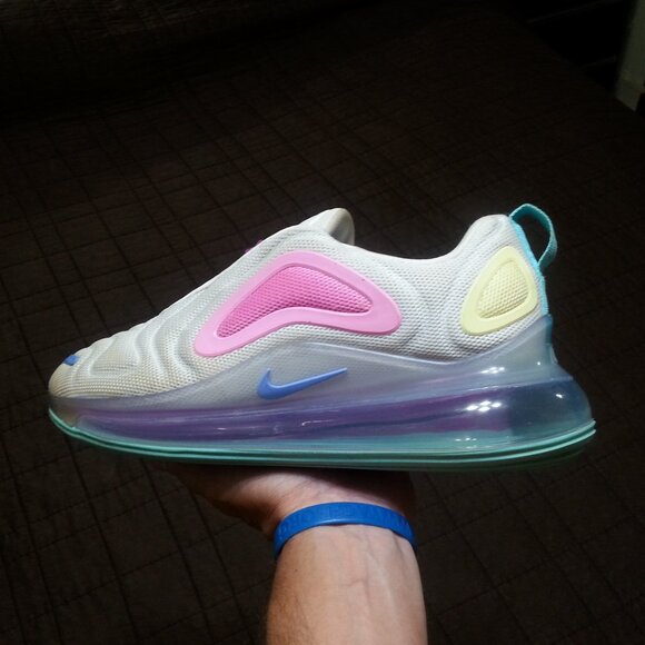 Nike Air Max 720 Women's 10  Athletic Running  Jogging Walking Low Pink Purple - Picture 2 of 16
